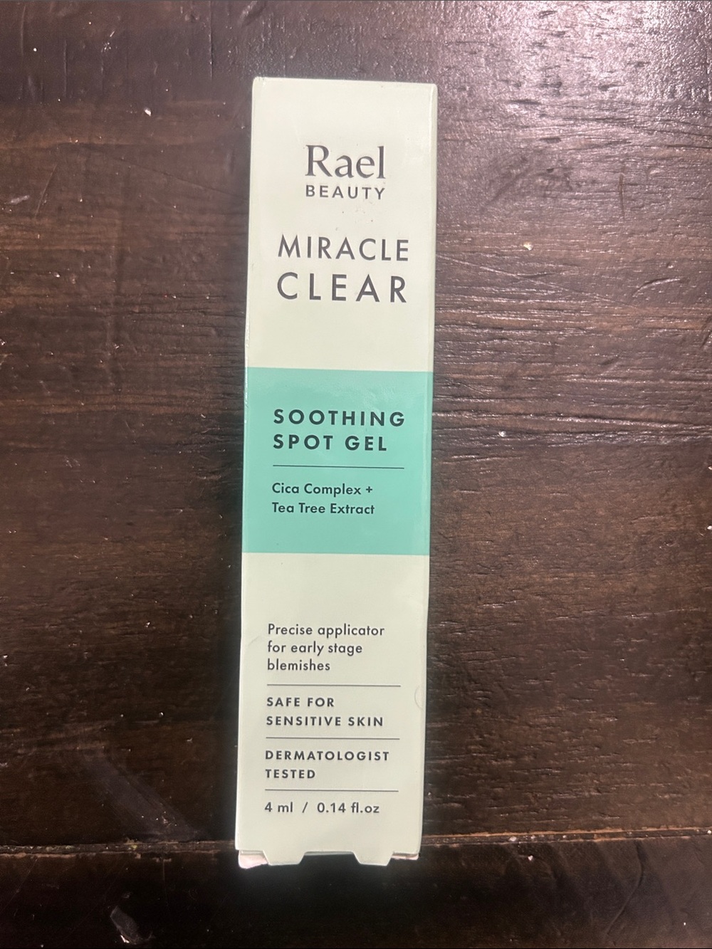 Rare Beauty Soothing Spot Gel in Mint